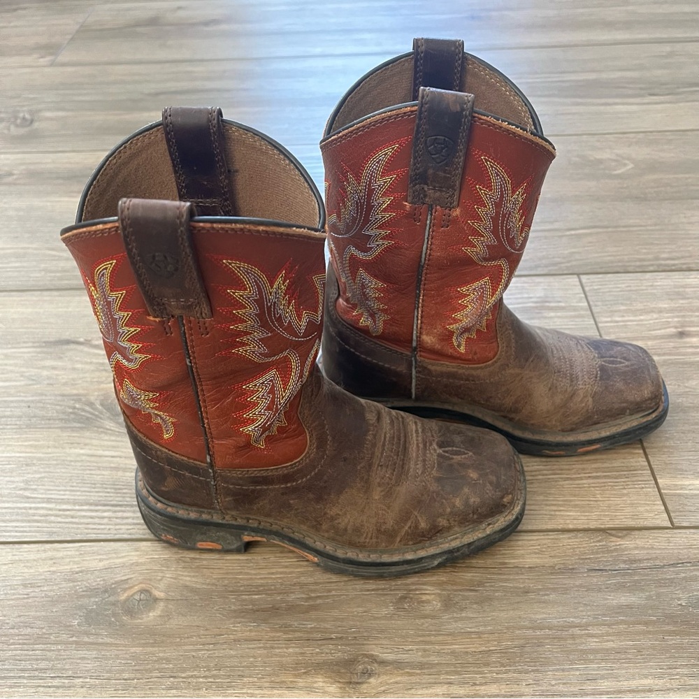 Ariat Kids WorkHog Wide Square Toe Reddish-Brown Western Pull-On Boot - Picture 3 of 7